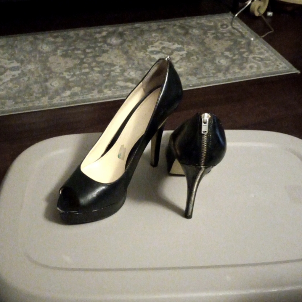 Enzo Angiolini black leather peep toe platform shoes